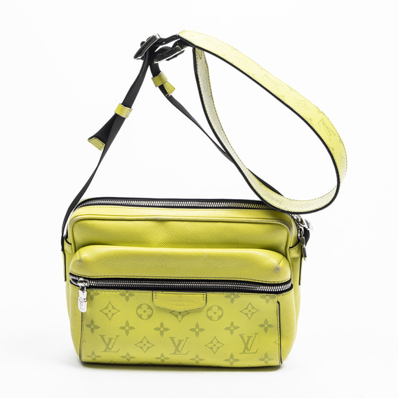 Louis Vuitton Outdoor Messenger PM - Picture 1 of 7